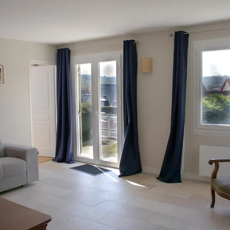 Maison Avec Jardin, Centre Et A Pieds Villa